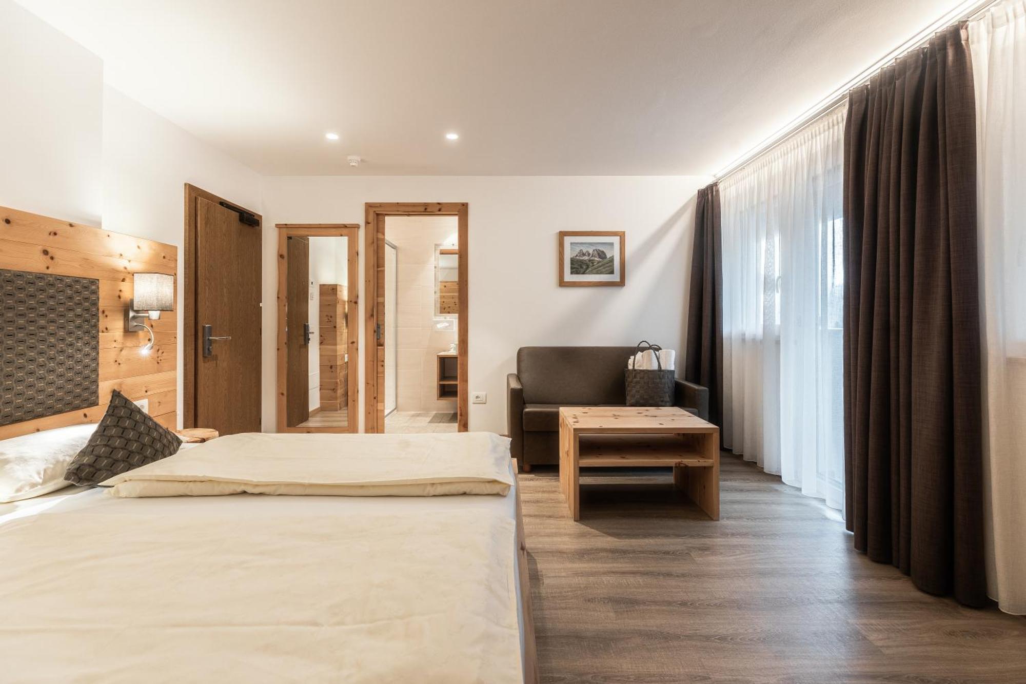 Hotel La Pineta Selva di Val Gardena Habitación foto