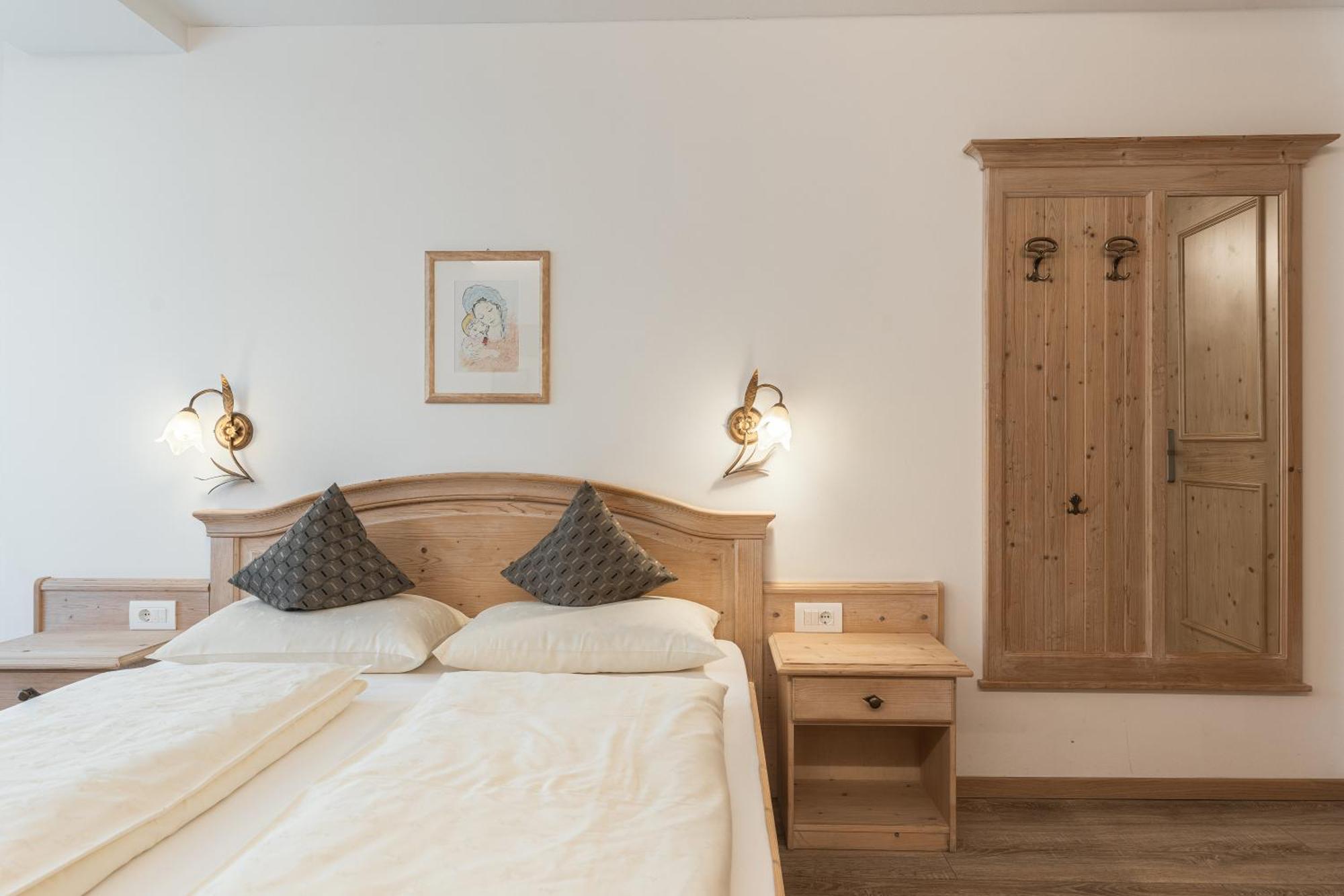 Hotel La Pineta Selva di Val Gardena Habitación foto