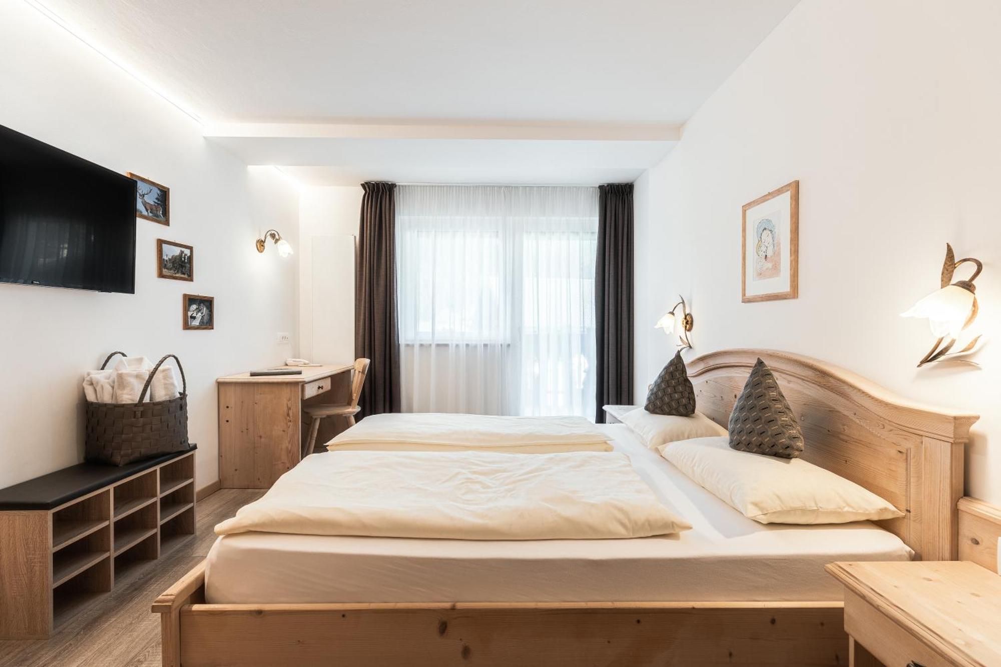 Hotel La Pineta Selva di Val Gardena Habitación foto