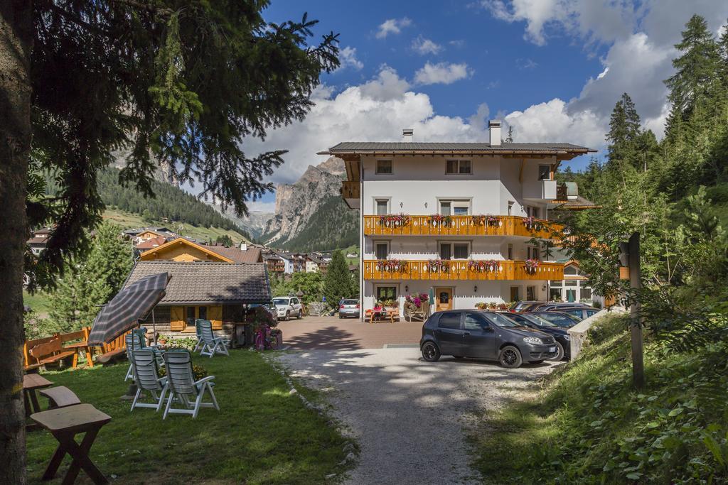 Hotel La Pineta Selva di Val Gardena Exterior foto